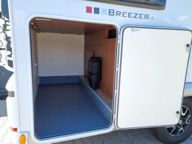 LMC Breezer 646 G Enkele Bedden Trekha  foto: 5