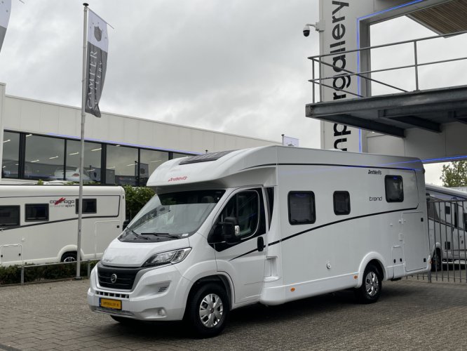 Dethleffs Trend 7057 GLOEDNIEUW! QUEENSBED+HEFBED 0KM FIAT8 