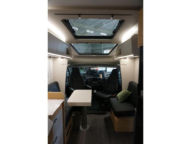 Adria Coral Axess 650 DL ACTIE MODEL/AUTOMAAT 