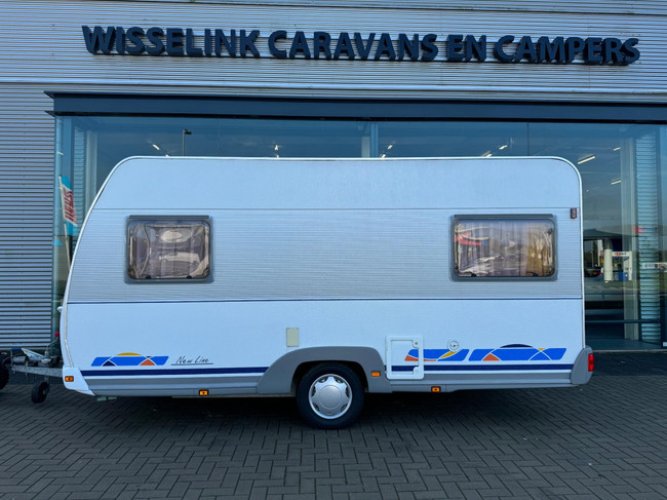 Dethleffs Camper 440 DB, VOORTENT