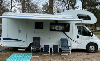 Dethleffs 7 pers. Vous souhaitez louer un camping-car Dethleffs à Heemskerk ? À partir de 110€ par jour - Goboony