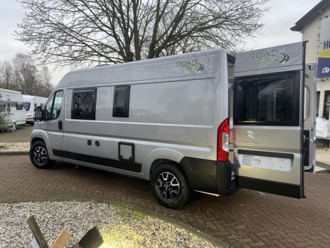 Roadcar R 600 RUIME KEUKEN NIEUW 