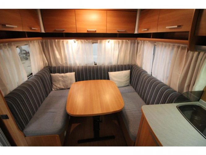 Knaus Sport 450 FU Voortent  foto: 11