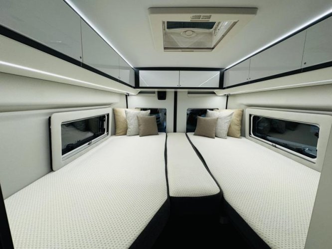 Adria Twin Supreme 640 SLB Enkele bedden  foto: 15