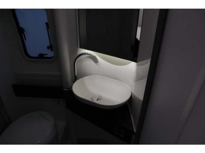 Adria Twin Supreme 600 SPB Full Option foto: 18