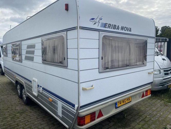 Hymer Eriba Nova 650 HTD Rondzit M dinette vastbed 