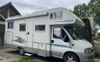 Adria Mobil 5 pers. Rent an Adria Mobil motorhome in Venhorst? From € 85 pd - Goboony