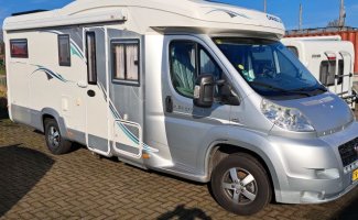 Chausson 3 pers. Louer un camping-car Chausson à Hilversum ? À partir de 96 € par jour - Goboony