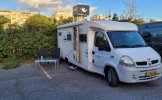 Renault 4 pers. Louer un camping-car Renault à Wognum ? A partir de 91€ par jour - Goboony photo : 2