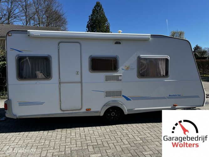 Caravelair Soleria 470 Queen bed good condition awning + tent photo: 1