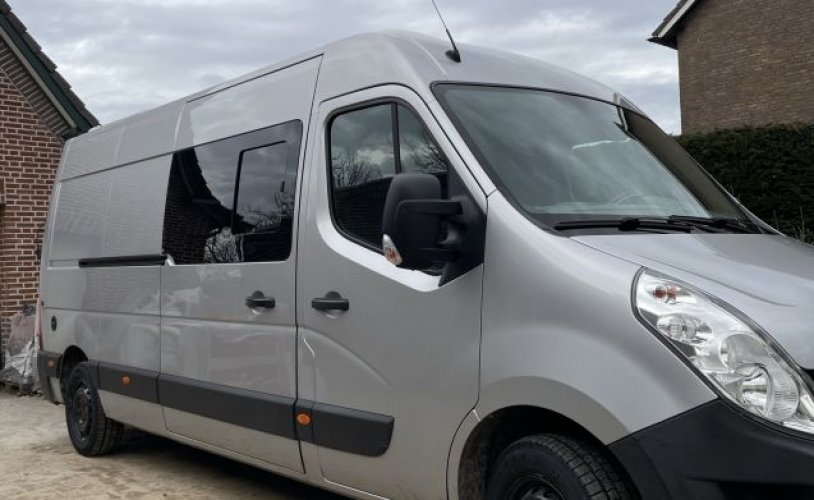 Renault 3 pers. Rent a Renault motorhome in Ospel? From € 91 pd - Goboony photo: 0