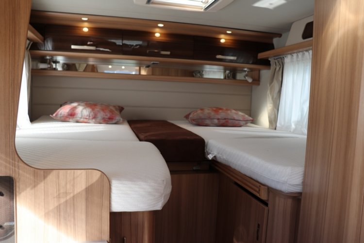 Knaus Sun TI 650 Platinum compact 6.99 m enkele bedden vlakke vloer (43  foto: 39