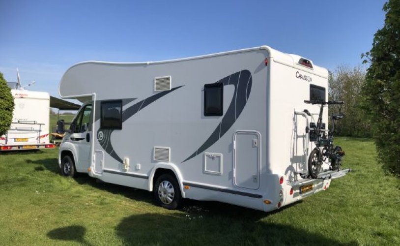 Chausson 6 pers. Chausson camper huren in Hoofddorp? Vanaf € 127 p.d. - Goboony