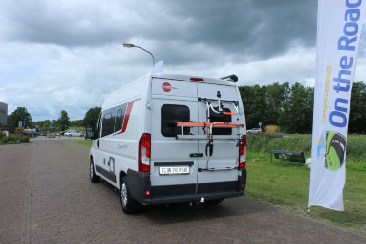 Bürstner City Car C 540 Buscamper, Dwars-bed, Draaistoelen, Halve dinette, Motor-airco, etc. Marum Groningen foto: 30