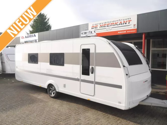 Adria Alpina 663 HT Aktie € 1800.- Korting  hoofdfoto: 1