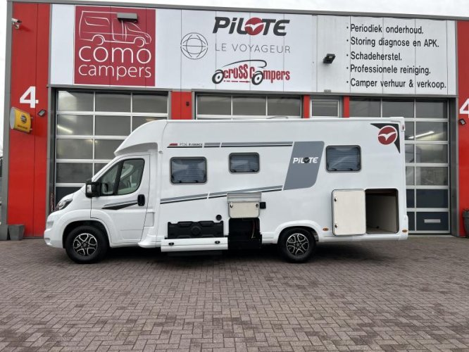 Pilote P 726 FC Nieuw! Queensbed+Hefbed! 