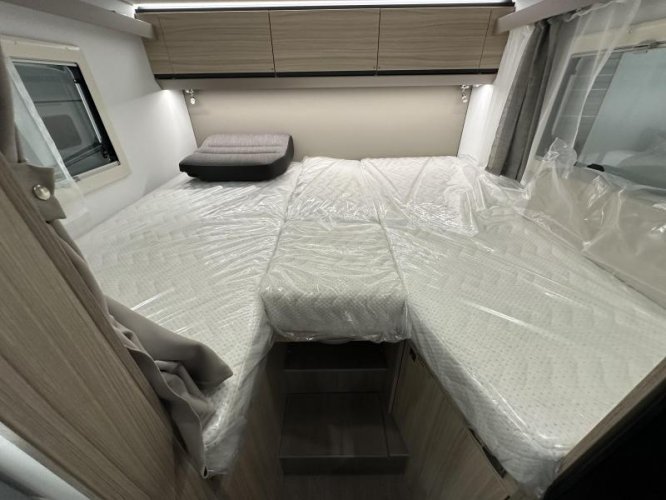 Adria Compact Axess DL enkele bedden / 699 cm  foto: 14