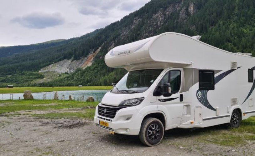 Chausson 7 pers. Rent a Chausson camper in Alblasserdam? From € 152 pd - Goboony photo: 0