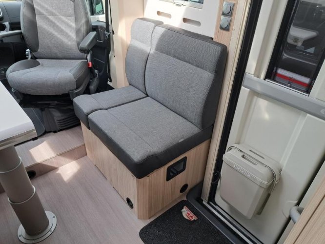 Adria Compact Supreme DL Airco Levelsyst vloerverw  foto: 14