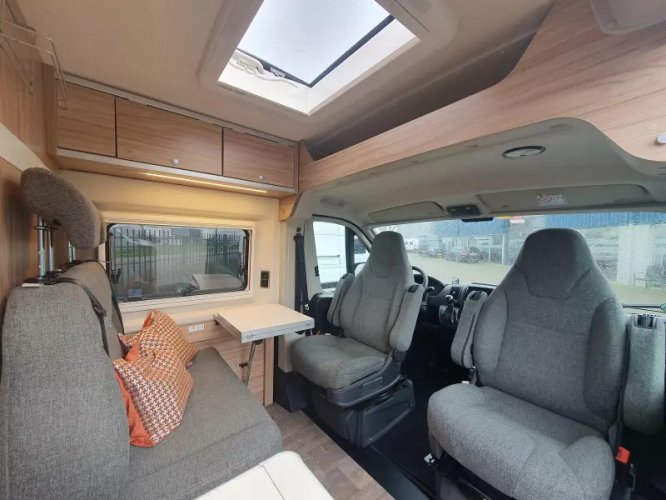 Hymer Yosemite 600 LENGTH BED, TOW HOOK, SAFE photo: 1