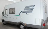 Hymer 4 pers. Rent a Hymer motorhome in Amersfoort? From € 103 pd - Goboony photo: 2
