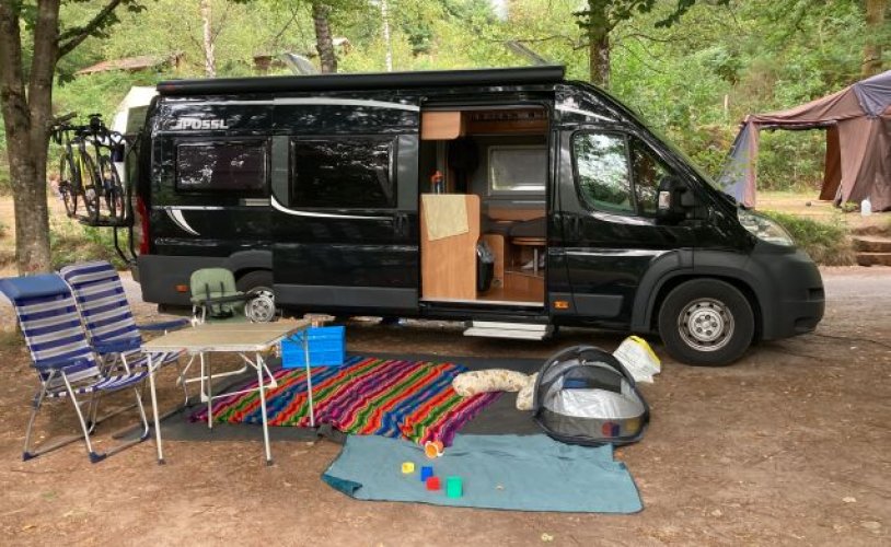 Pössl 3 pers. Rent a Possl motorhome in Utrecht? From € 121 pd - Goboony photo: 0