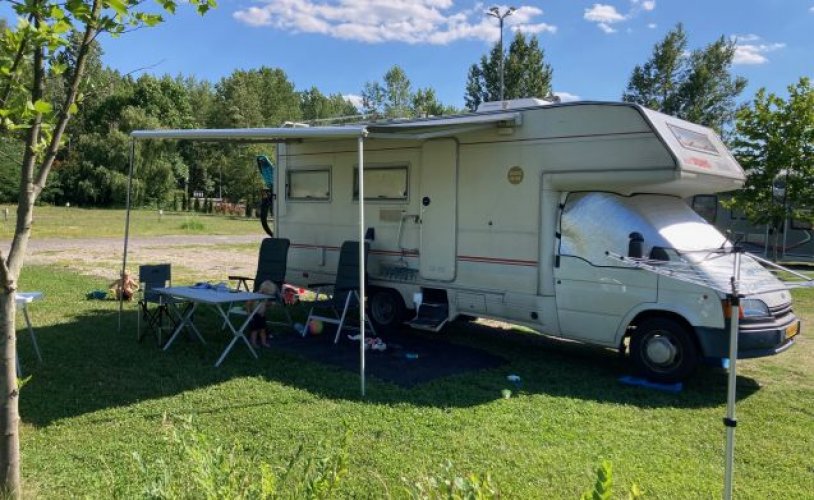 Ford 5 Pers. Einen Ford-Camper in Heemskerk mieten? Ab 73 € pro Tag – Goboony-Foto: 1
