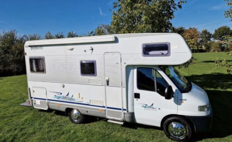Dethleffs 6 pers. Rent a Dethleffs motorhome in Doetinchem? From € 103 pd - Goboony photo: 1