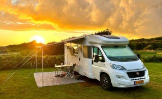 Andere 5 Pers. Ein SunLiving by Adria Wohnmobil in Bussum mieten? Ab 147 € pT - Goboony