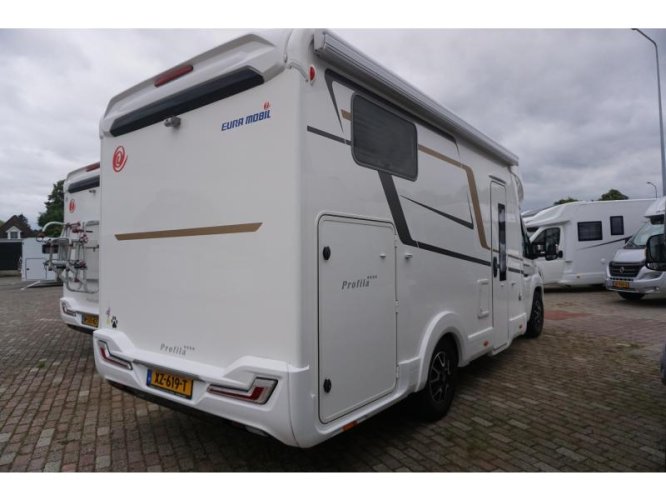 Eura Mobil Profila T 695 EB AUT/1E EIGENAAR 