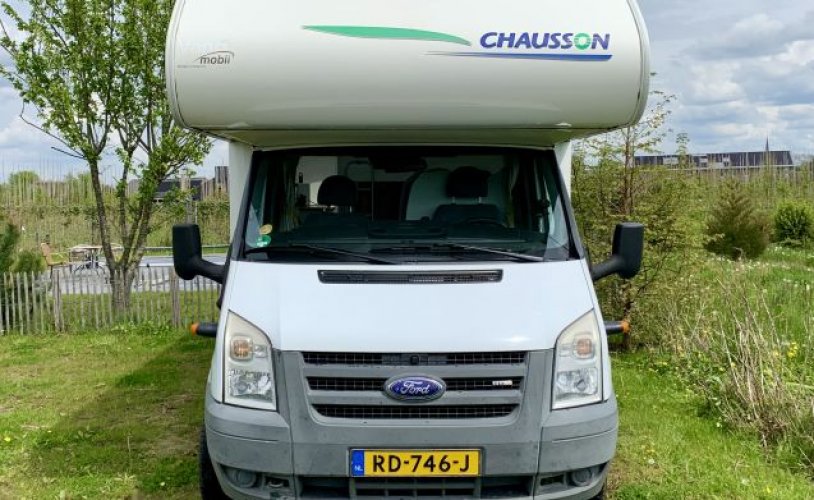 Chausson 6 pers. Louer un camping-car Chausson à Haaren ? À partir de 109 € pj - Goboony photo : 1