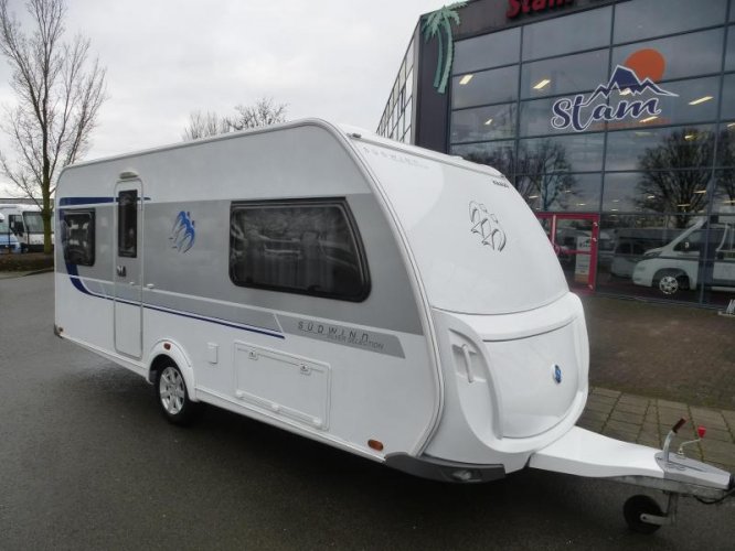 Knaus Sudwind Silver Selection 500 FVU voortent en airco 