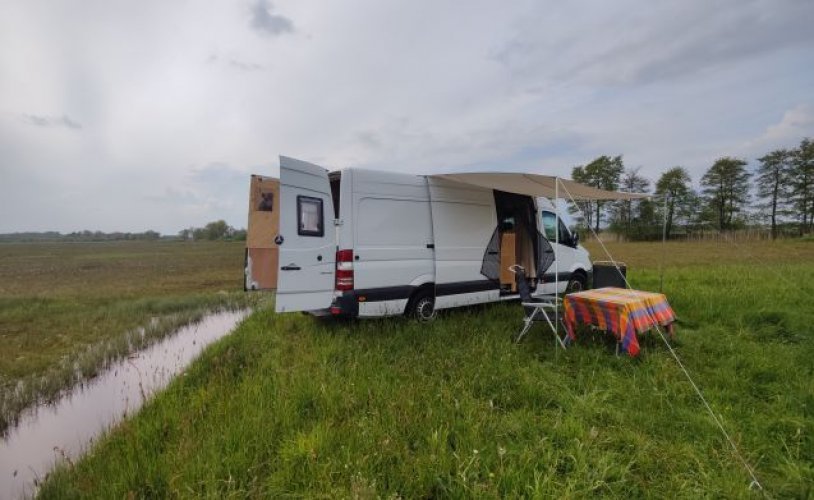 Mercedes Benz 3 pers. Louer un camping-car Mercedes-Benz à De Bilt ? À partir de 75 € pj - Goboony photo : 0