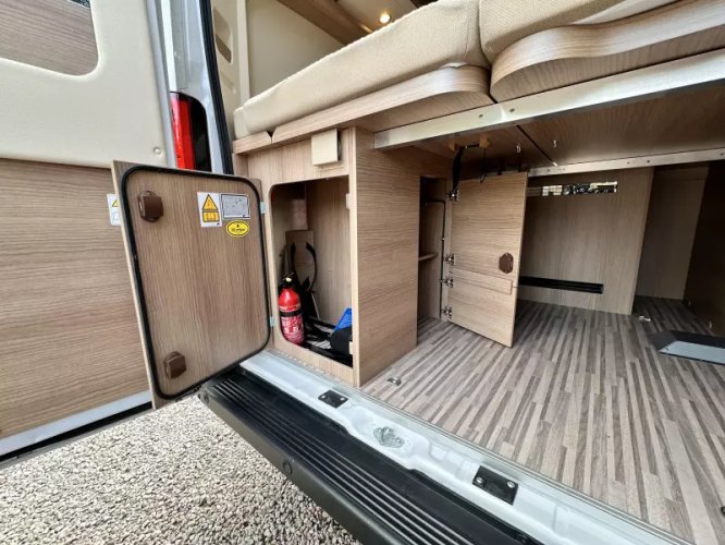 Malibu Charming GT 640 LE Skyview | lengtebedden  foto: 21