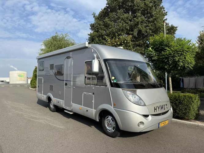 Hymer B674 CL Enkele bedden + Hefbed  hoofdfoto: 1