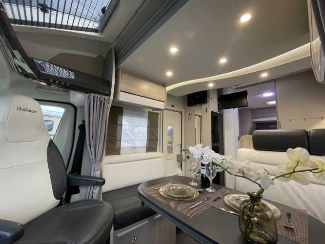 Chausson Challenger 398 XLB QUEENSBED+HEFBED EURO6 DIESELKACHEL foto: 18