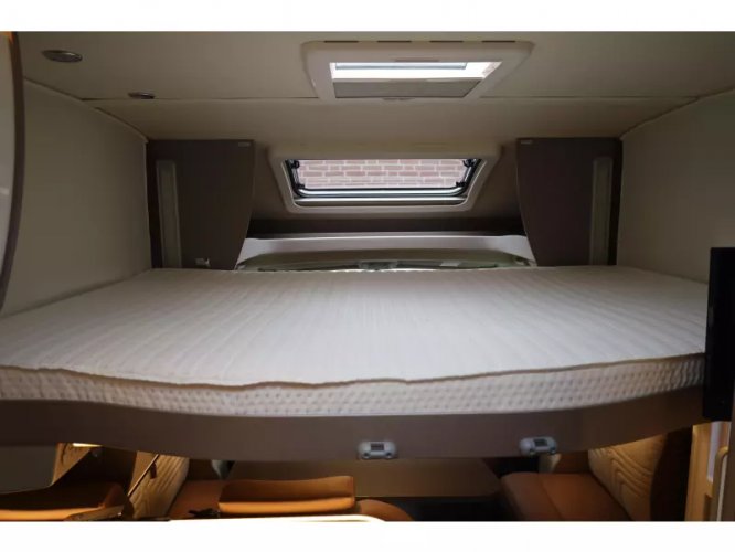 Bürstner Lyseo Privilege 690 G Bahia, Winterproof Hefbed  foto: 19