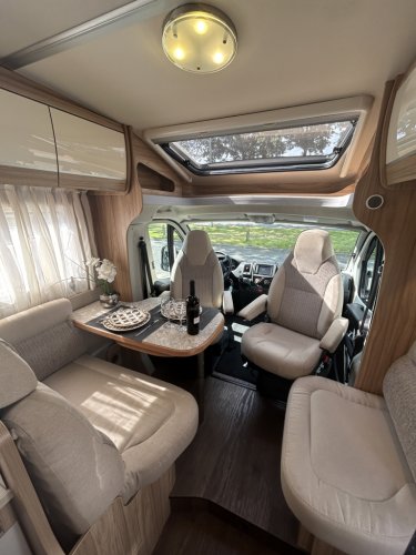 Hymer T 598 GL QUEENSBED 6.99M EURO 6 ZONNEPANEEL foto: 12