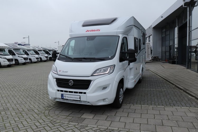 Compacte Dethellfs T 6812 EB Just 90 voorzien van krachtige Fiat 140 pk en enkele lengte bedden 2021 (77 