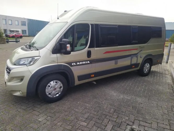 Adria Twin 640 SLX Enkele Bedden B.J. 2016  foto: 1