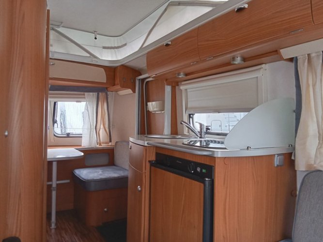 Eriba GT 430 TRITON dinette foto: 9