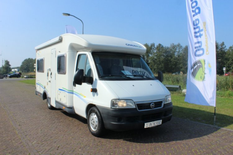 Chausson Flash 08 2.3 JTD 110 PK Half-integraal, Fransbed, Zonnepaneel, Ruime zit voor. Draaistoelen voor, Bj. 2006 Marum  (Groningen) foto: 1