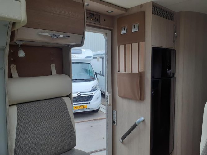 Bürstner Nexxo T 728 Compleet nieuw interieur  foto: 6