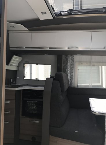 Adria Coral 670 SC 30500Km - Vol optie's - Groot panoramaraam foto: 20