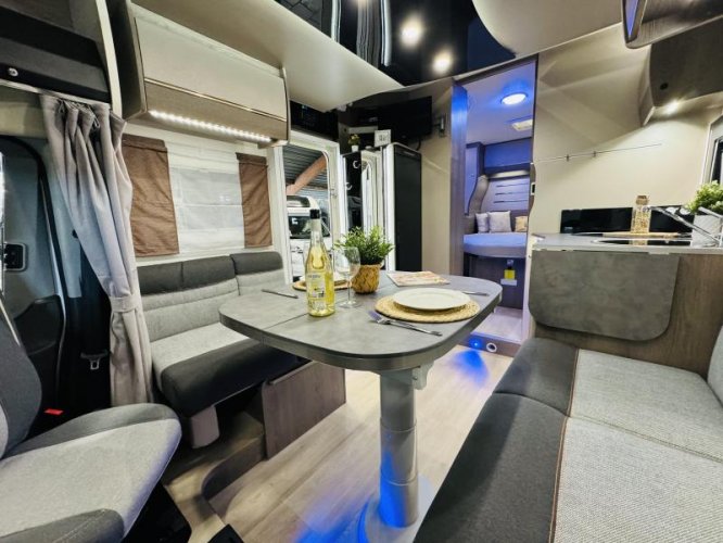 Challenger Graphite 308 Automaat Queensbed  foto: 8