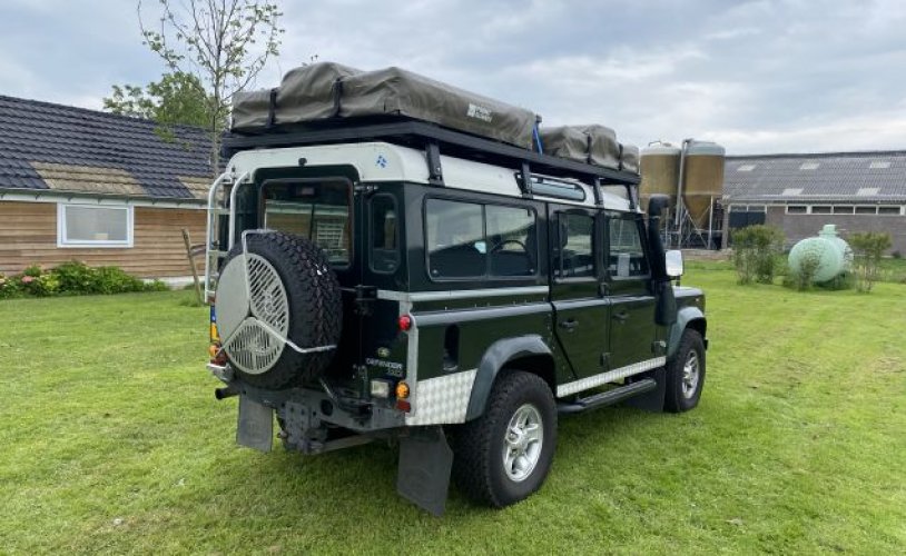 Land Rover 4 pers. Land Rover camper huren in Weesp? Vanaf € 125 p.d. - Goboony