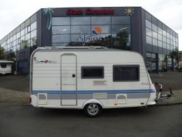 Hobby De Luxe 400 SF including awning