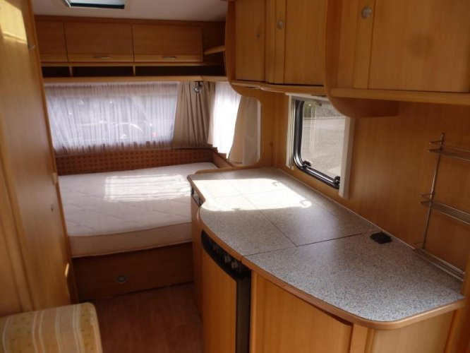 Dethleffs Camper 440 DB voortent en luifel  foto: 9