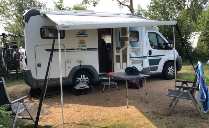 Other 2 pers. Rent a Weinsberger camper in IJzendijke? From € 145 pd - Goboony photo: 1