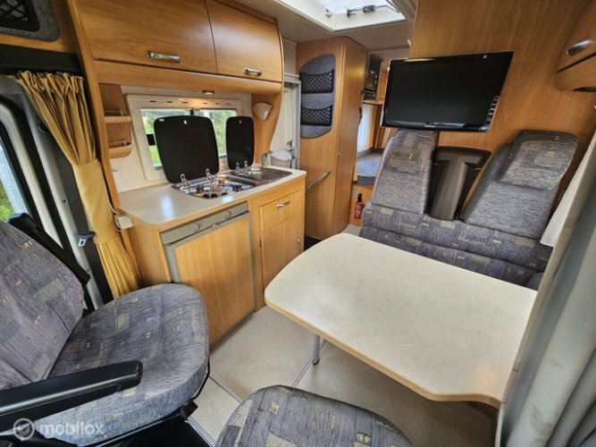 Chausson Welcome 95 enkele bedden ☆Euro 4, draaistoelen☆ foto: 9